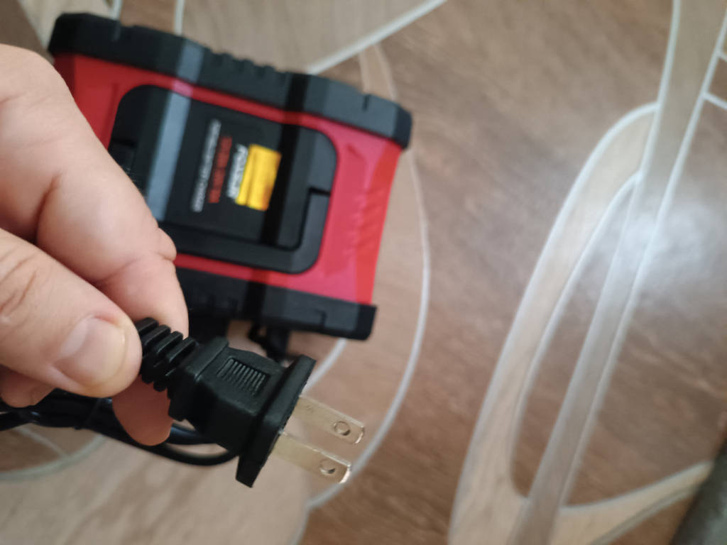 Автомобильное импульсное зарядное устройство Foxsur 12-24v 10-20a FPT-200 для автомобильного АКБ - фото покупателей 1