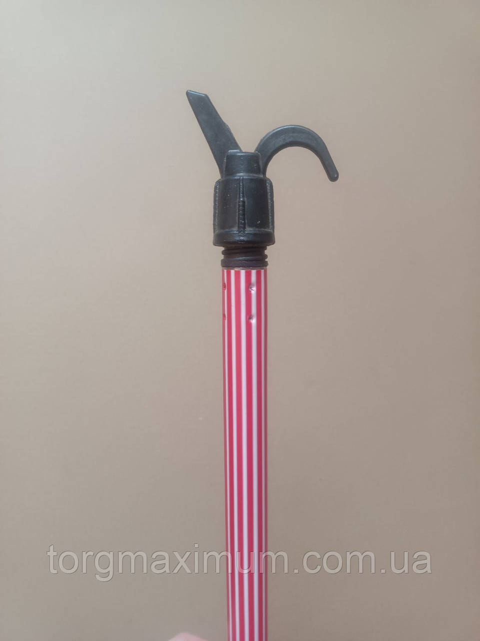 Знімач для одягу 110 см пластиковий не розсувний, фото 1