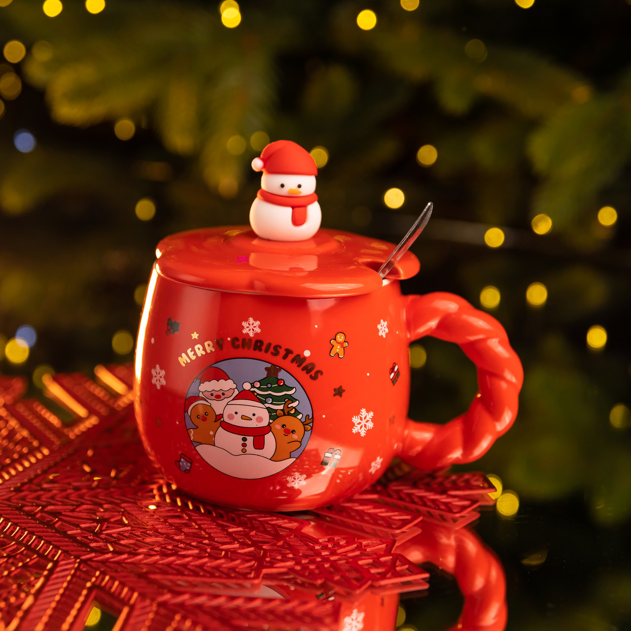 Новорічна порцелянова чашка «Зимова казка» з кришкою 400 мл Yiwu FM-CS-20C, фото 1