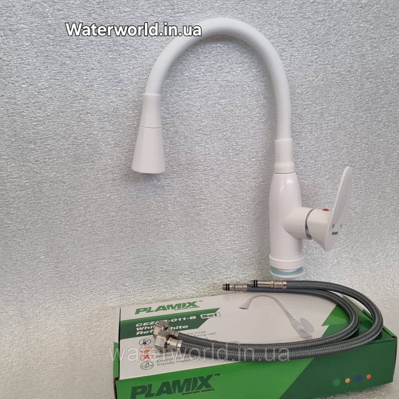 Змішувач для кухні білого кольору з термопластику з гнучким виливом +лійка два режими PLAMIX CEZAR-011B Refl