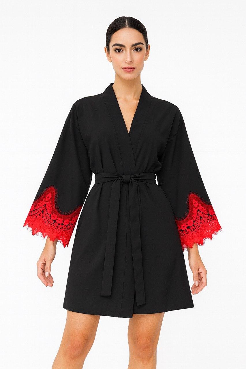 Красный халат с кружевом