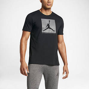 Футболка чорна AIR Jordan чоловіча з принтом Джордан