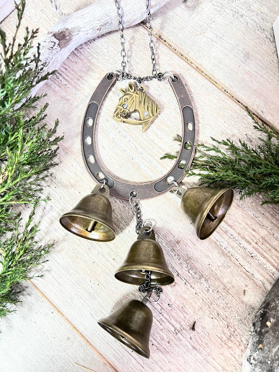 Композиція металева з коником, підкова з коником та дзвониками h 26 см, фото 1