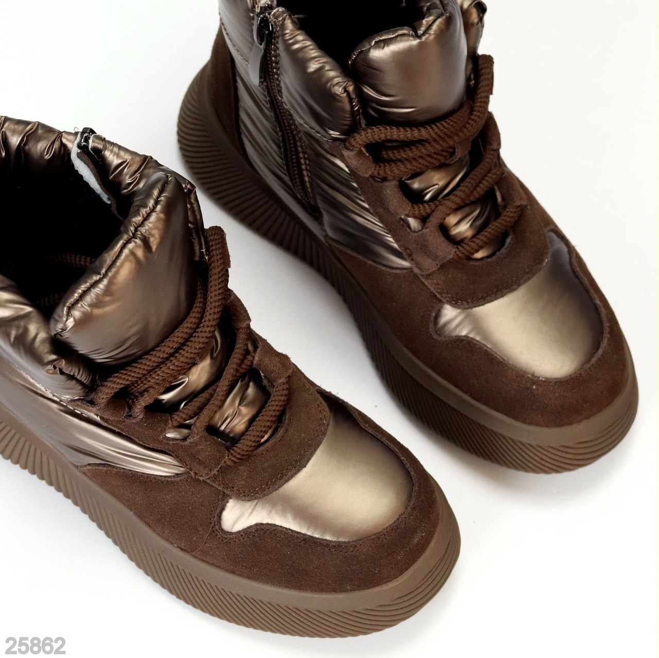 Ефектні комбіновані високі зимові бронзові кросівки дутики, фото 1