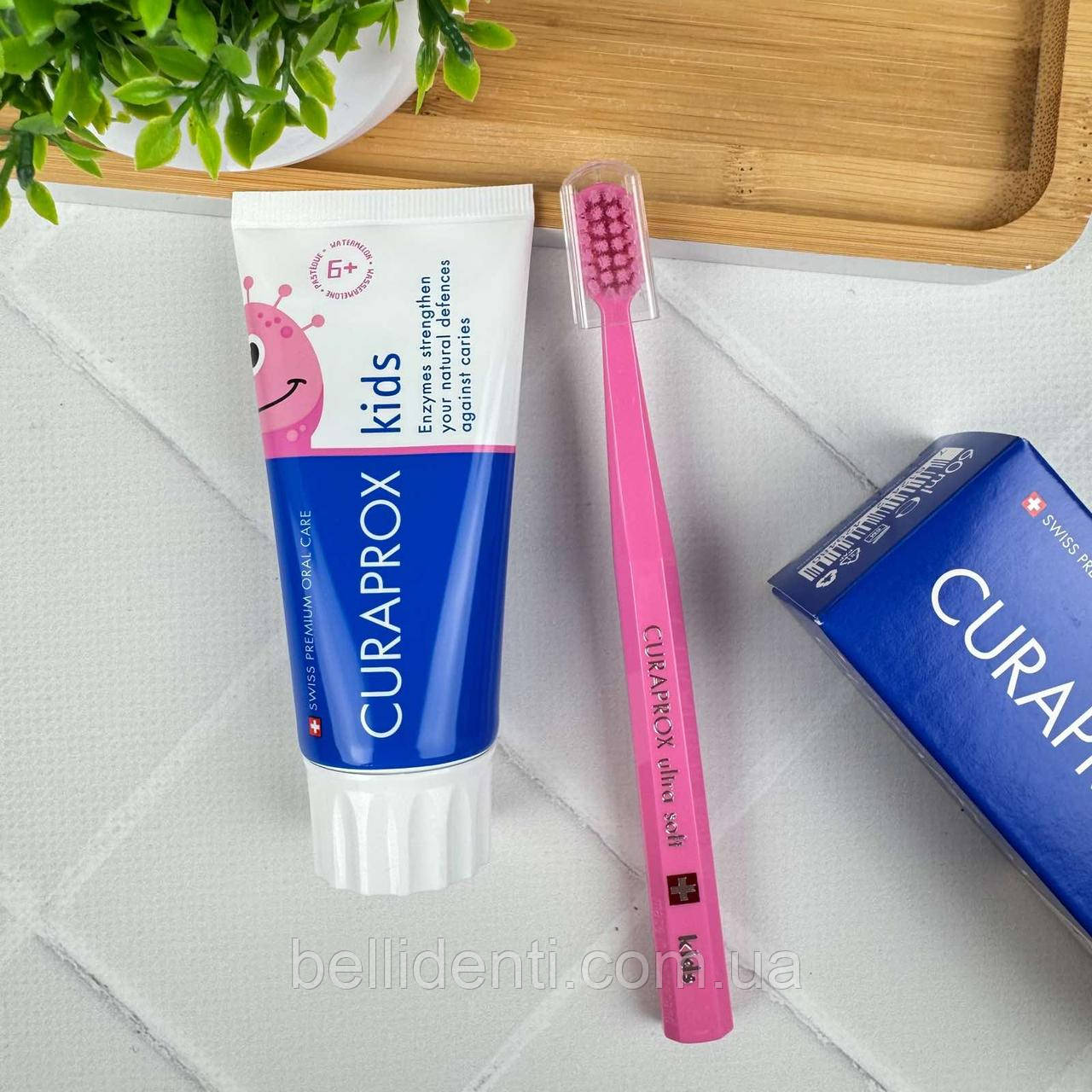 Набір Curaprox Kids від 6 років (зубна паста з фтором 60 мл кавун+рожева зубна щітка)