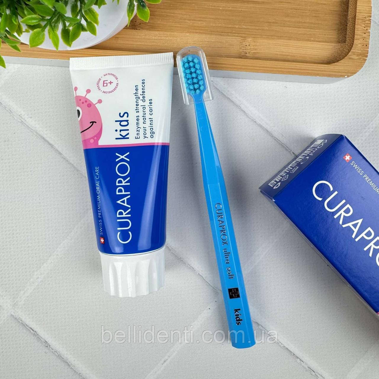 Набір Curaprox Kids від 6 років (зубна паста з фтором 60 мл кавун+блакитна зубна щітка)