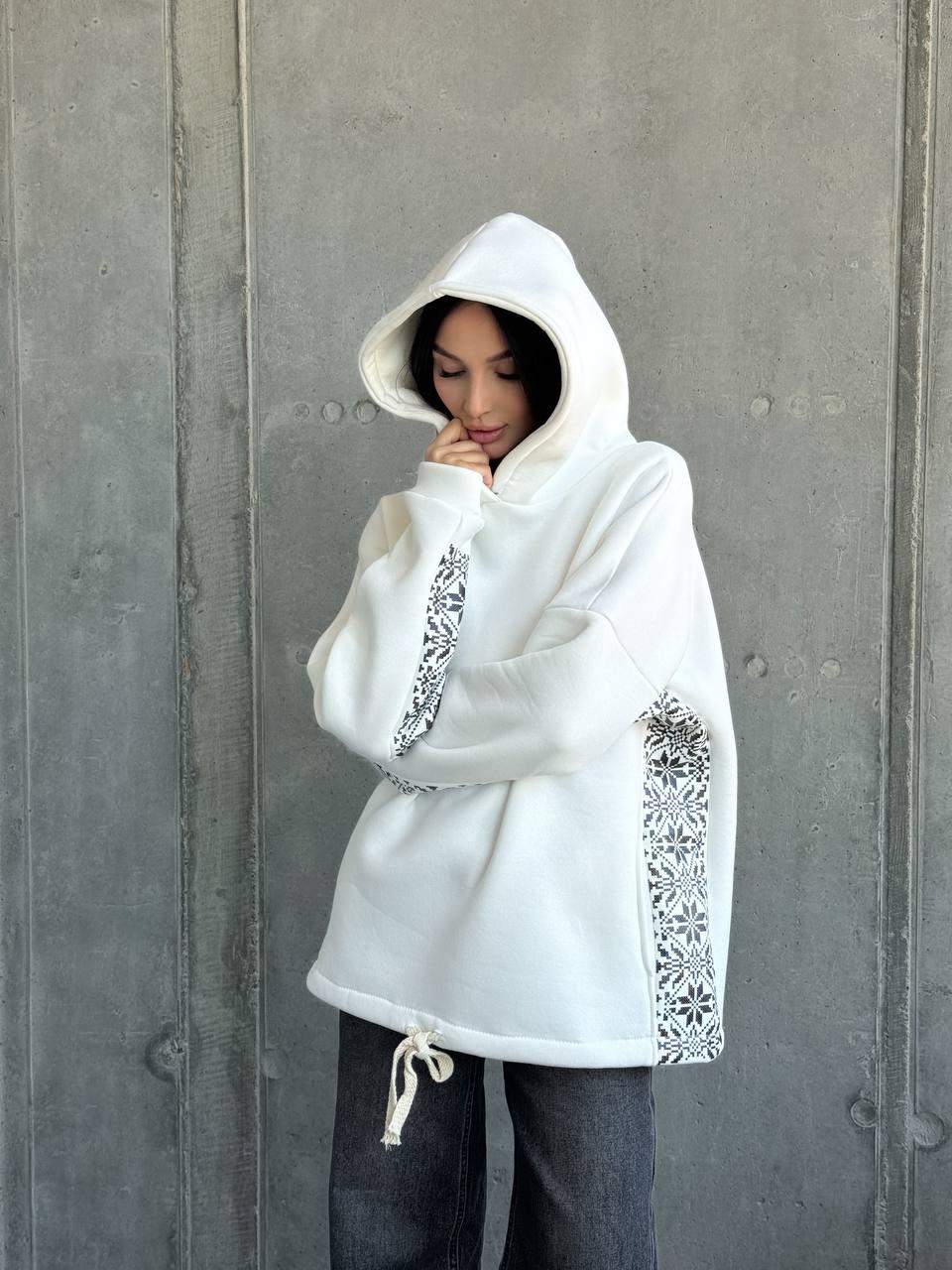 Жіночий теплий худі в стилі оверсайз з орнаментом на рукавах, фото 1