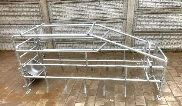 Станок для свиноматок з годівницею, оцинкований, 220×65×110 см, фото 1