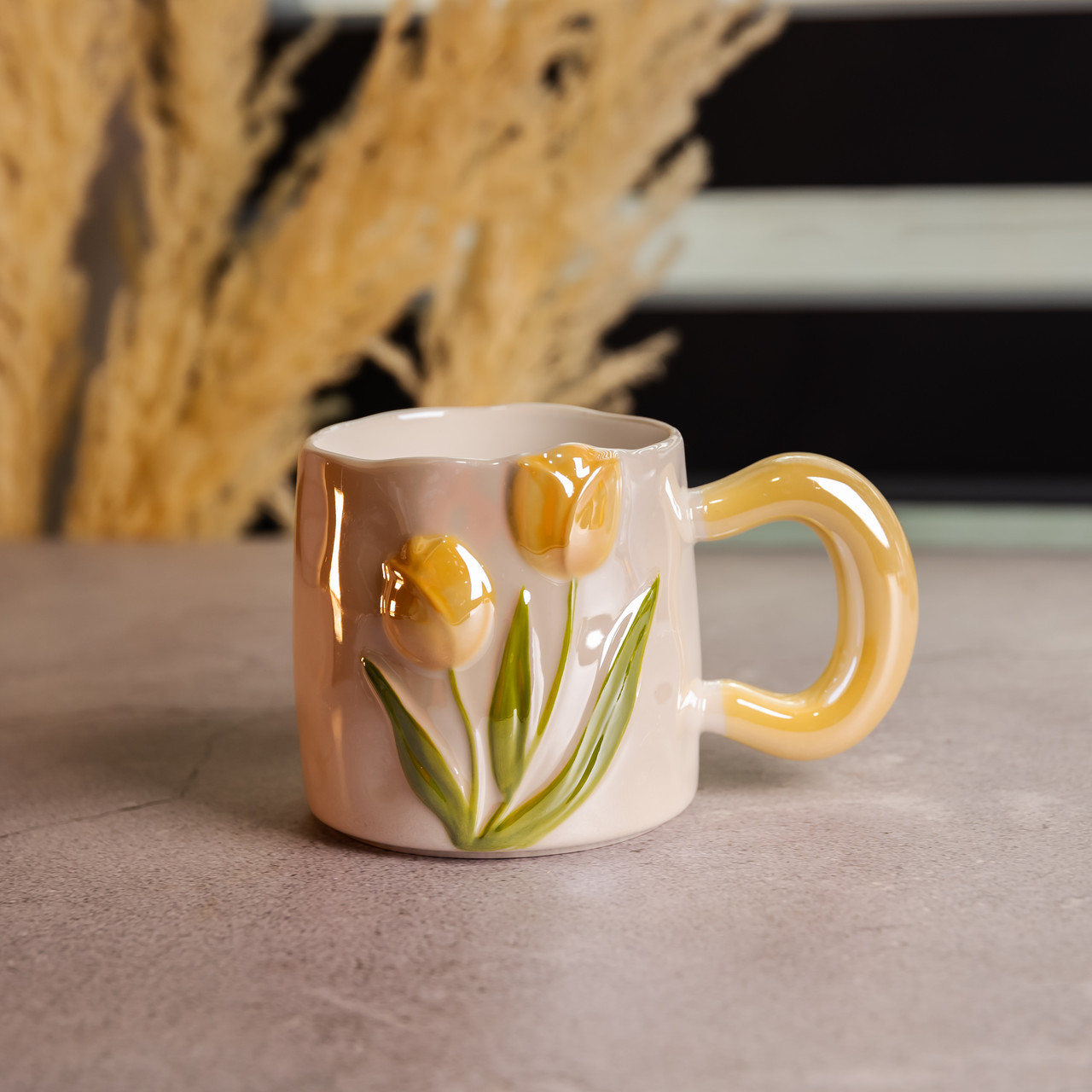 Новорічна порцелянова чашка для чаю та кави "Ніжний Тюльпан" з 3D-декором 400 мл, святкова кружка чашка на подарунок Помаранчевий, фото 1
