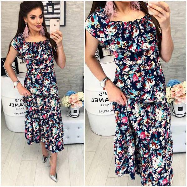 Сукня міді з воланом на плечах, арт. 101, рози на темно синьому