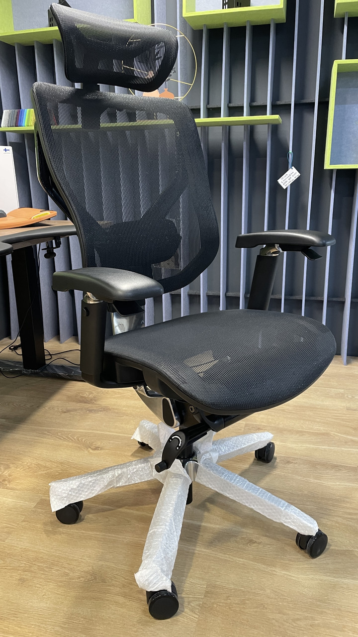 GTChair Vida-X GT-25 чорний офісне крісло з динамічним, сучасним дизайном та інноваційною системою керування, фото 1