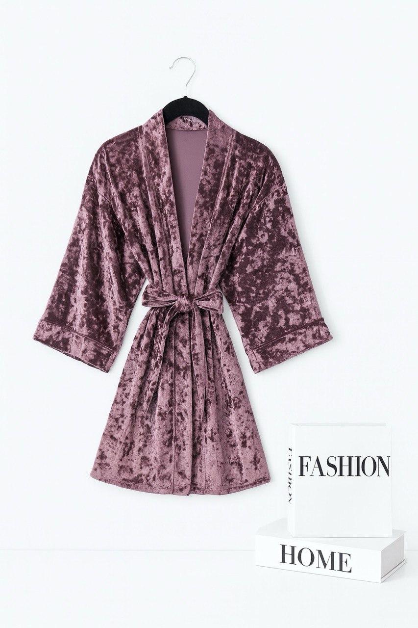 Персиковий велюровий халат жіночий.