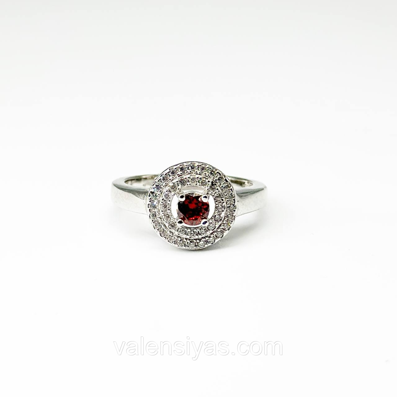 Срібна каблучка з фіанітами, Розмір 18,5, Вага: 3.3 г