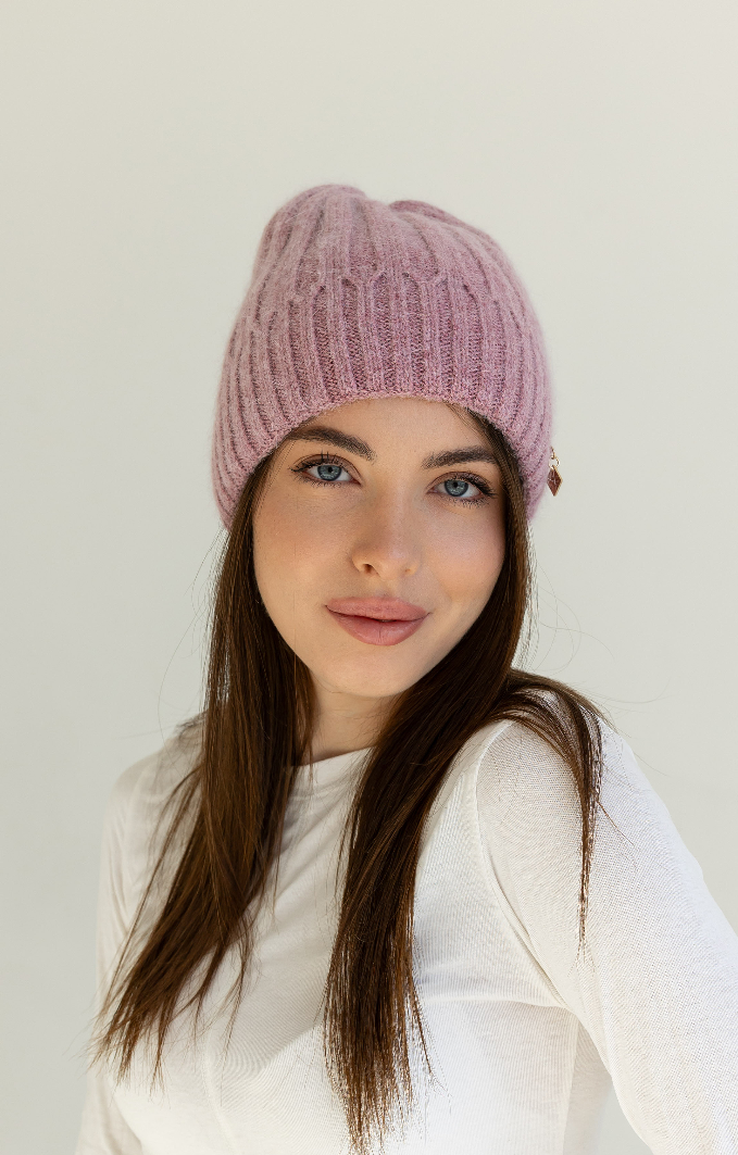 Тепла жіноча шапка "Ангора Рейчел" двошарова з брошкою Рожевий