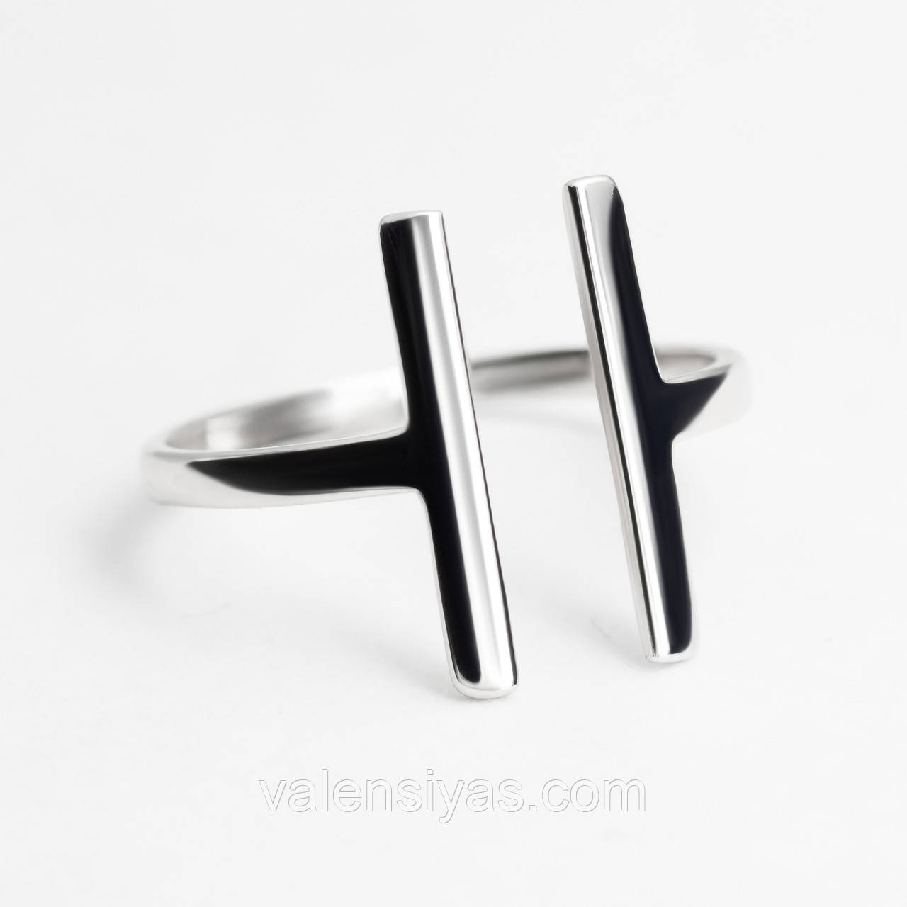 Срібна каблучка покрита родієм, Розмір 15,0, Вага: 1.2 г