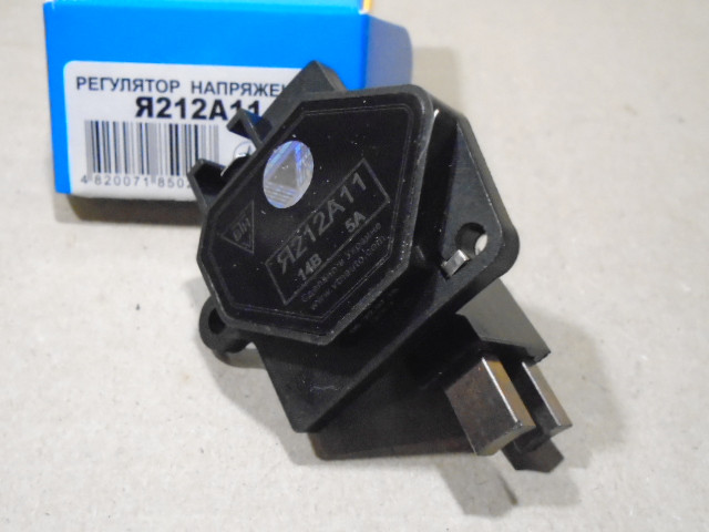 Регулятор напруги ВАЗ 2108-2110, Нива карбюратор, без проведення (14.1В) ВТН, фото 1