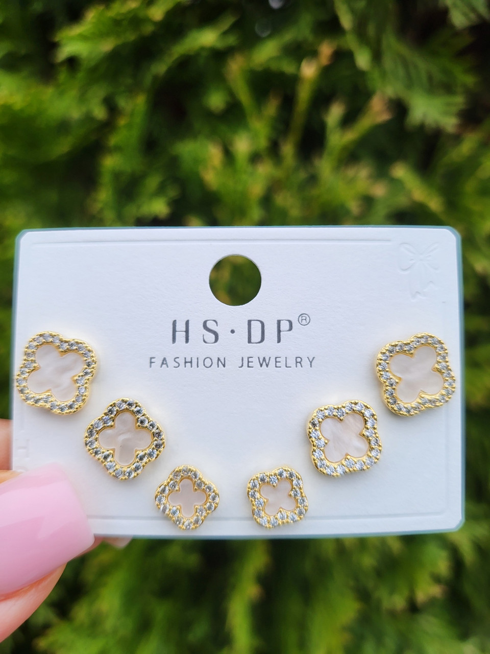 Сережки гвоздики Van Cleef набір із трьох пар різного розміру сережки конюшина з перламутром і стразами, фото 1