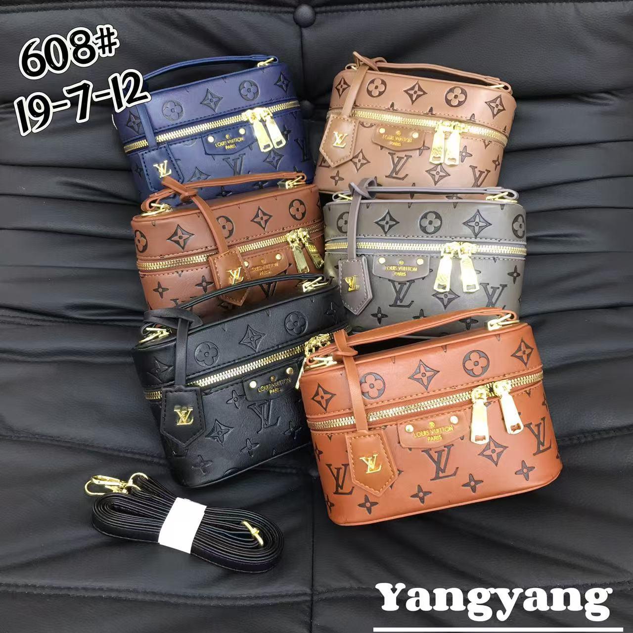 Жіноча сумка на плече 608 Купити Жіночі клатчі в Одесі Модні жіночі сумочки та клатчі