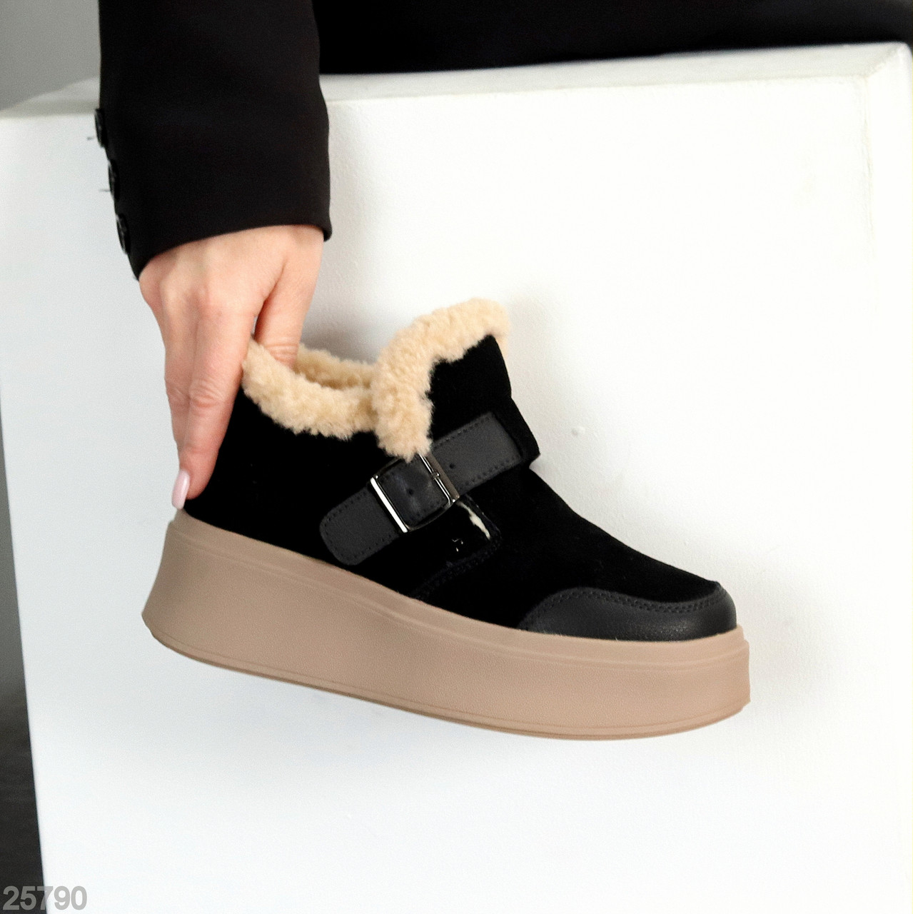 Зимові чорні черевики натуралки на бежевій платформі, фото 1