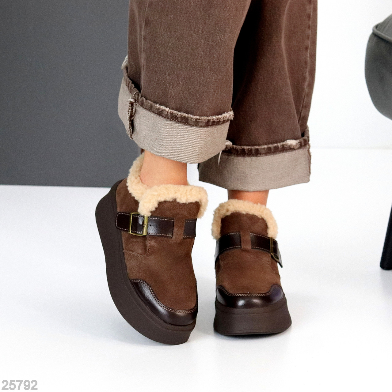 Зимові низькі черевики натуралки на платформі колір Шоколад, фото 1