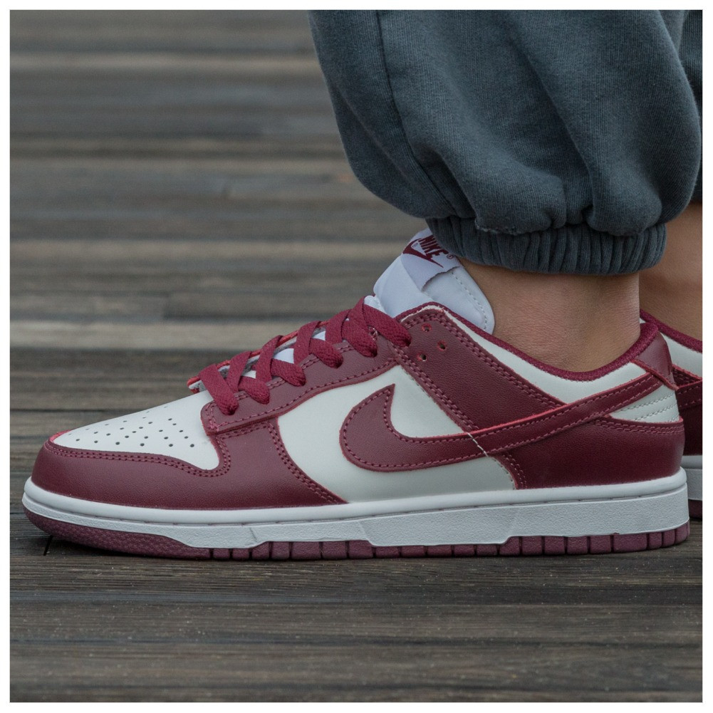 Чоловічі / жіночі кросівки Nike SB Dunk Low Team Red Bordo White Bordeaux DD1503-108, бордові шкіряні кросівки найк сб данк, фото 1
