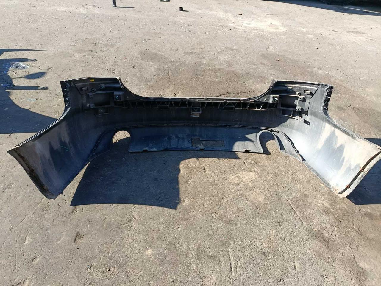 Вітаю зацікавлених на авто розборці Чемпіон !!!<br />
 Предметом оголошення є Бампер Задній Audi A6 C6 Lift колір фарби LY9B&nbsp;<br />
 Бампер в гарному стані , фото актуальні<br />
 Ціна вказана за комплектний бампер як на фото<br />
 Маємо усі запчастини на дану модель<br />
 Більш детальні фото можемо надіслати на Viber Whatsaap Telegram<br />
 Висилаємо по всій Україні по передоплаті на транспортні витрати!<br />
 Запрошую до перегляду інших оголошень автора!!! — фото 2