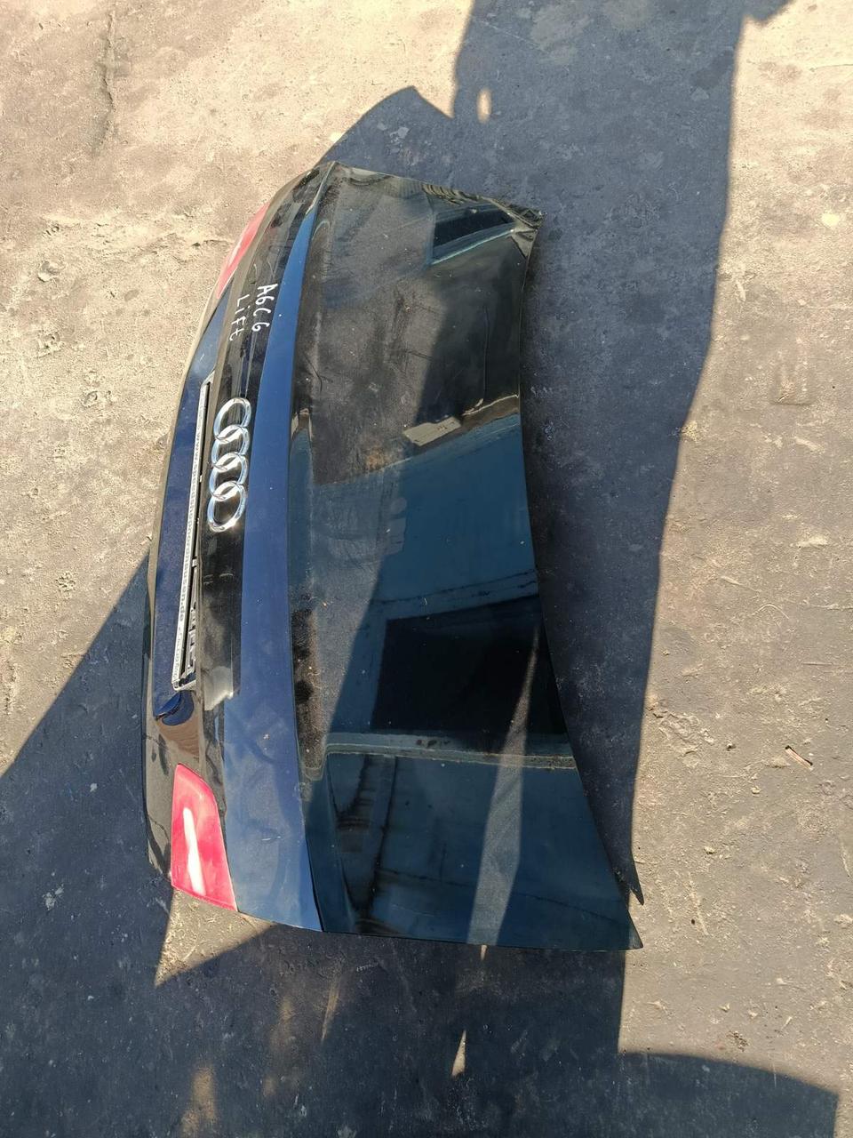 Вітаю зацікавлених на авто розборці Чемпіон !!!<br />
 Предметом оголошення є Кришка Багажника Audi A6 C6 Lift LY9B Седан<br />
 Ціна вказана за голу кришку багажника<br />
 Маємо усі запчастини на дану модель<br />
 Більш детальні фото можемо надіслати на Viber Whatsaap Telegram<br />
 Висилаємо по всій Україні по передоплаті на транспортні витрати!<br />
 Запрошую до перегляду інших оголошень автора!!! — фото 2