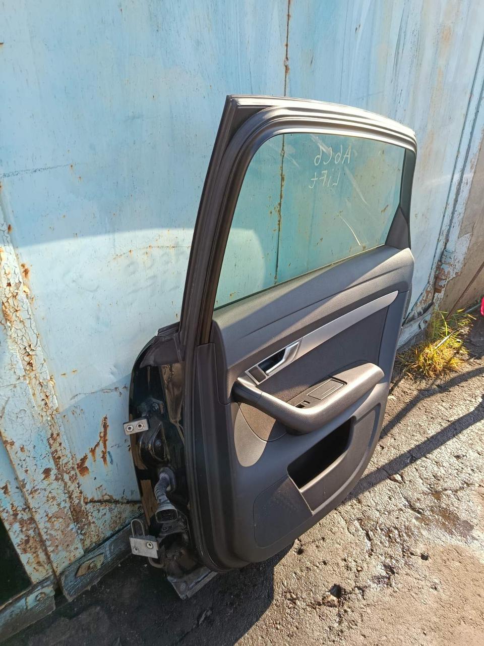 Вітаю зацікавлених на авто розборці Чемпіон !!!<br />
 Предметом оголошення є&nbsp;Дверка Передня Ліва Audi A6 C6 LY9B Sedan Двері Ліві Передні 4F0831051D<br />
 Ціна Вказана за голу Дверку !<br />
 Фактичний стан на фото.&nbsp; Гарантія 14 днів на встановлення та перевірку<br />
 Висилаємо по всій Україні по передоплаті на транспортні витрати!<br />
 Наявність та асортимент на складі постійно змінюються.<br />
 Точні деталі уточняйте по телефону +380973363743 — фото 3