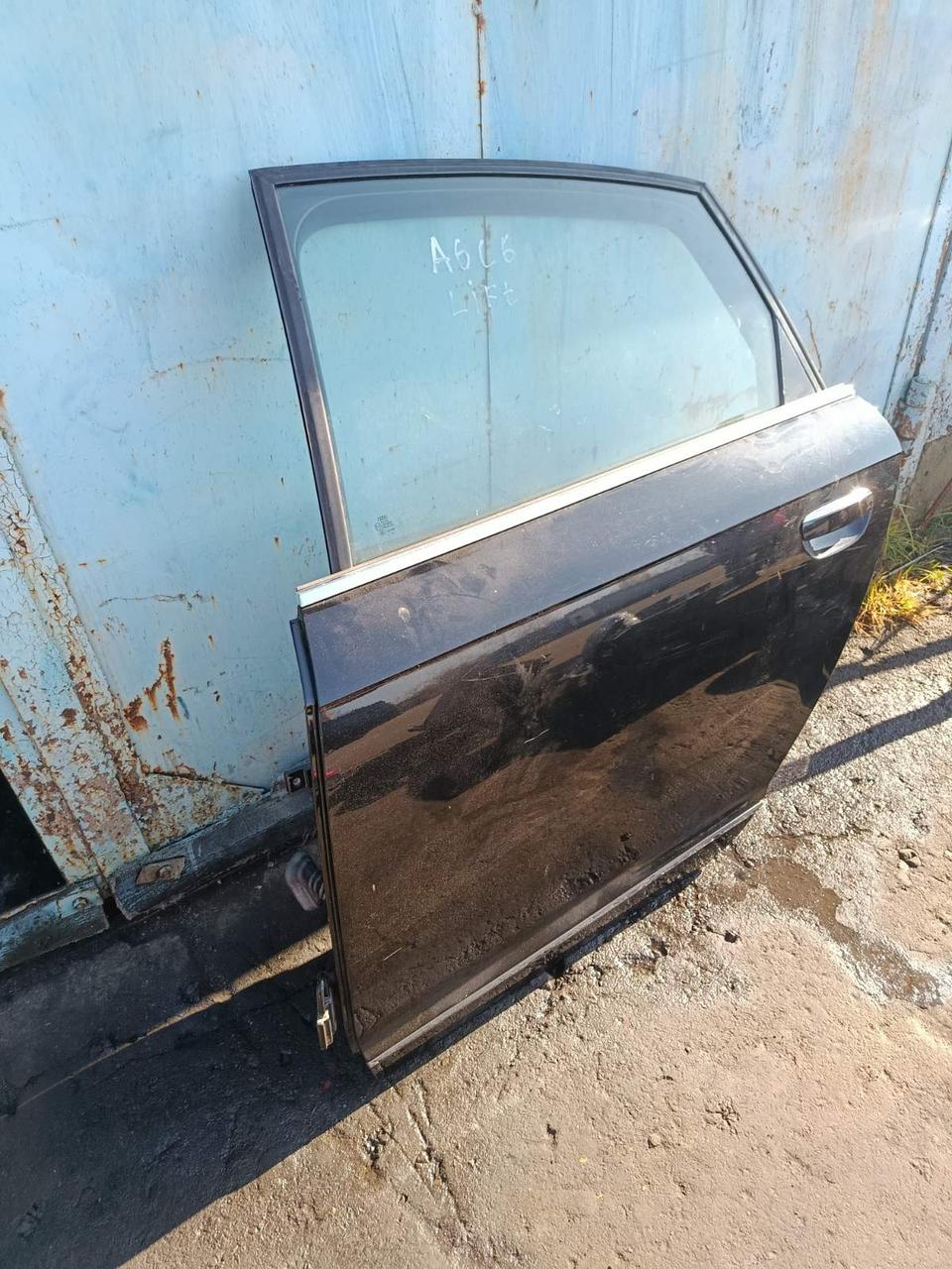 Вітаю зацікавлених на авто розборці Чемпіон !!!<br />
 Предметом оголошення є&nbsp;Дверка Задня Ліва Audi A6 C6 LY9B Sedan Двері Ліві Задні 4F0833051G 4F0833051D<br />
 Ціна Вказана за голу Дверку !<br />
 Фактичний стан на фото.&nbsp; Гарантія 14 днів на встановлення та перевірку<br />
 Висилаємо по всій Україні по передоплаті на транспортні витрати!<br />
 Наявність та асортимент на складі постійно змінюються.<br />
 Точні деталі уточняйте по телефону +380973363743 — фото 3