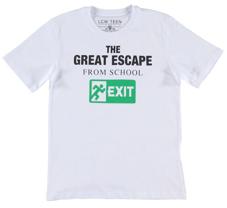 Футболка для хлопчика LC Waikiki білого кольору з написом The great escape from school 100% бавовна