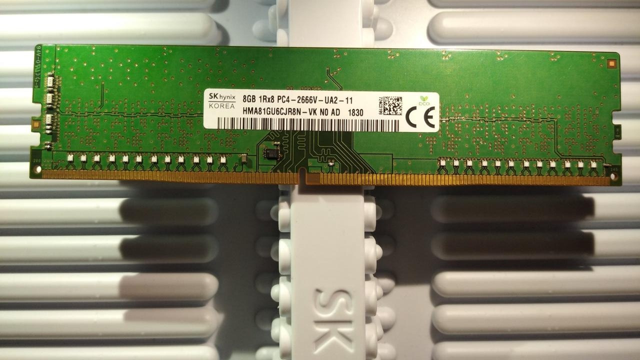 Для ПК 8GB DDR4 2666V SK hynix 1Rx8 RAM PC4-21300U Оперативна пам'ять HMA81GU6CJR8N-VK NO AD, фото 1