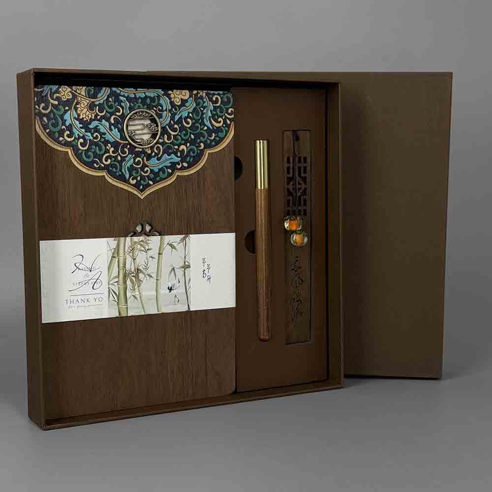 Подарунковий набір блокнот Східна класика у дерев’яній обкладинці + ручка + закладка, фото 1