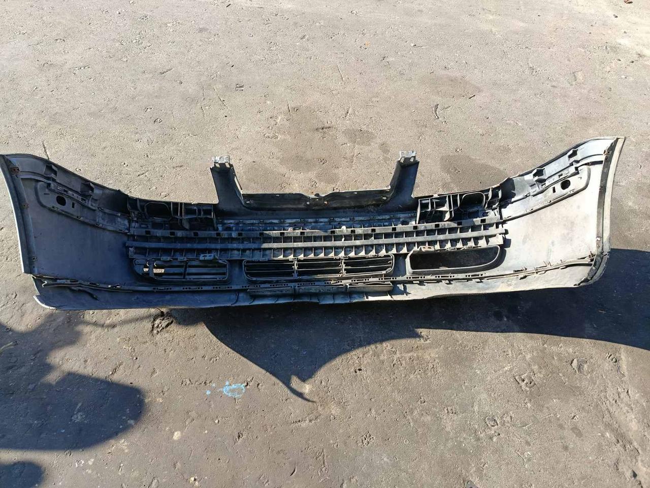 Вітаю зацікавлених на авто розборці Чемпіон !!!<br />
 Предметом оголошення є&nbsp;Бампер Передній Vw Bora 1J5807221 1J5807217K<br />
 Фактичний стан на фото. Гарантія 14 днів на встановлення та перевірку<br />
 Висилаємо по всій Україні по передоплаті на транспортні витрати!<br />
 Наявність та асортимент на складі постійно змінюються.<br />
 Точні деталі уточняйте по телефону +380973363743 — фото 3