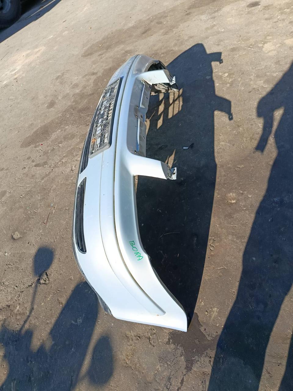 Вітаю зацікавлених на авто розборці Чемпіон !!!<br />
 Предметом оголошення є&nbsp;Бампер Передній Vw Bora 1J5807221 1J5807217K<br />
 Фактичний стан на фото. Гарантія 14 днів на встановлення та перевірку<br />
 Висилаємо по всій Україні по передоплаті на транспортні витрати!<br />
 Наявність та асортимент на складі постійно змінюються.<br />
 Точні деталі уточняйте по телефону +380973363743 — фото 5