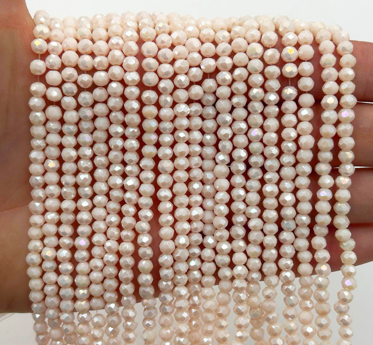 Намистини Рондель / 4х3 мм / К-сть: 100-115 шт / Непрозорий / з бочком / Світлий персик №63, фото 1