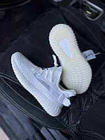 350 V2 Bone з кремовой підошвой 44