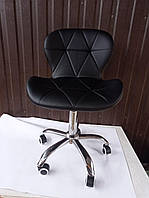 Стілець майстра без спинки на коліщатках м'який зі шкірозамінника чорний