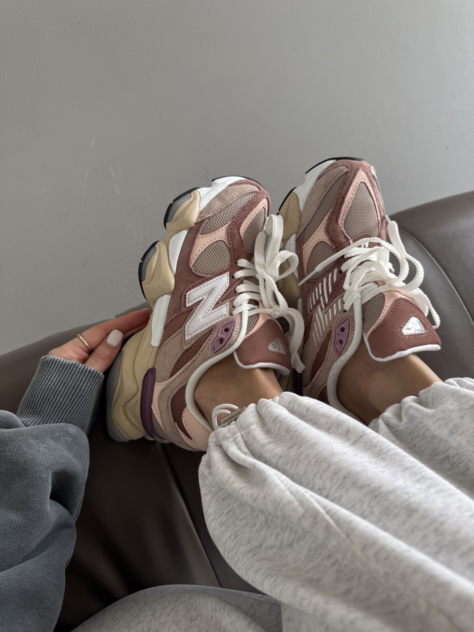 NEW BALANCE 9060 |  BROWN / BEIGE premium (3) 37, фото 1