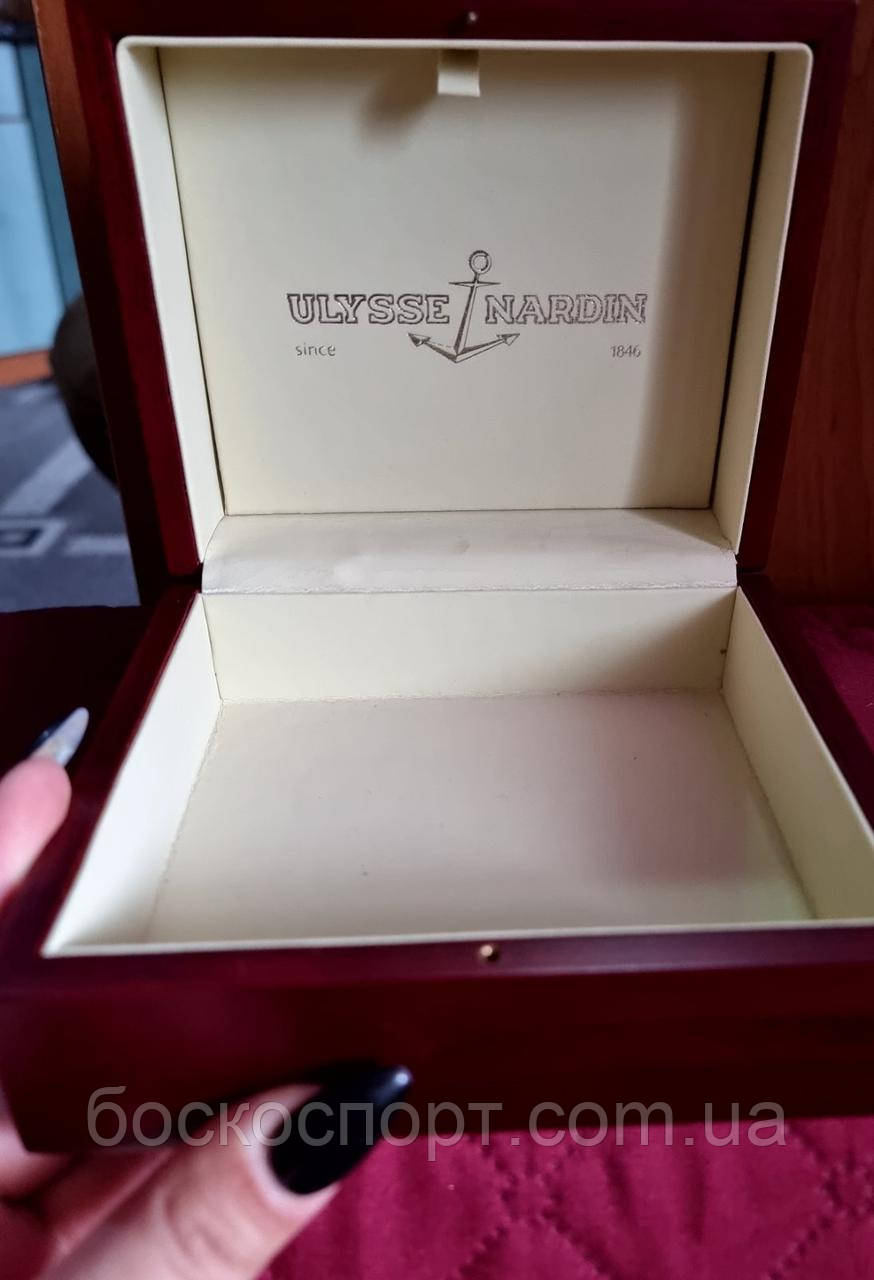 Коробка для годинника Ulysse Nardin le locle suisse червоне дерево - Б/В, фото 1