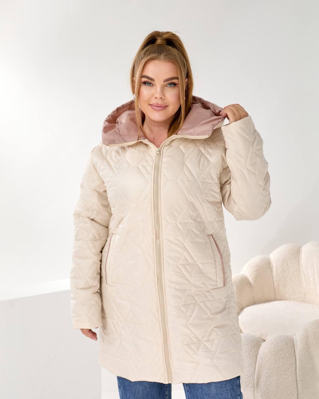 Тепла демісезонна жіноча подовжена стьобана куртка з глибоким капюшоном, батал великі розміри, фото 1