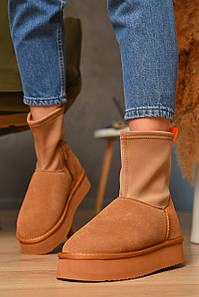 Уггі жіночі на хутрі бежевого кольору 208795P