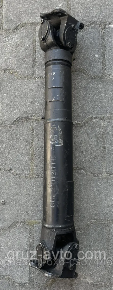 Карданний вал ГАЗ-66 проміжний L-640 мм між коробкою перемикання передач і роздатковою коробкою