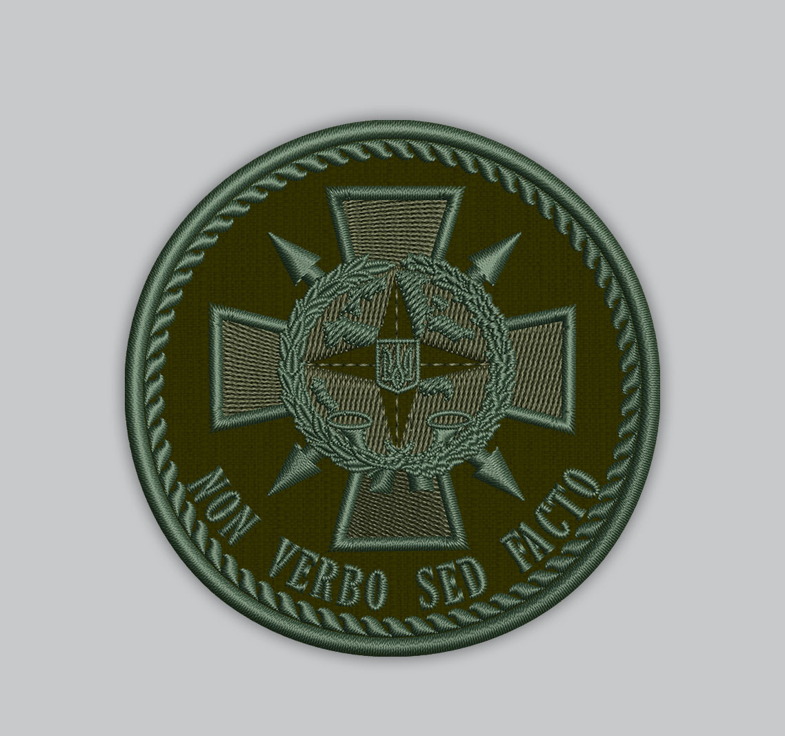 Шеврон "NON VERBO SED FACTO" 9 см, фото 1