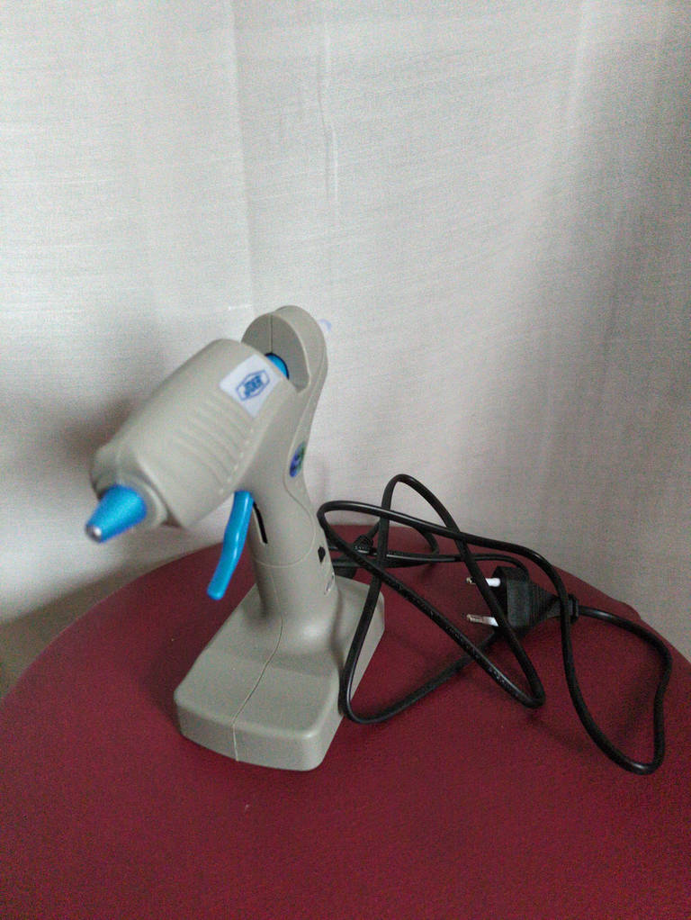 Універсальний термоклейовий пістолет S-609 з опорою і 2 режимами 5456 - фото покупців 2