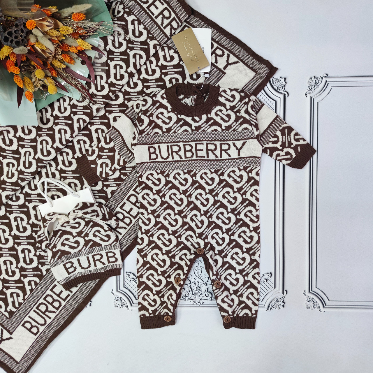 Дитячий в'язаний набір Берберрі для новонароджених, чоловічок і плед