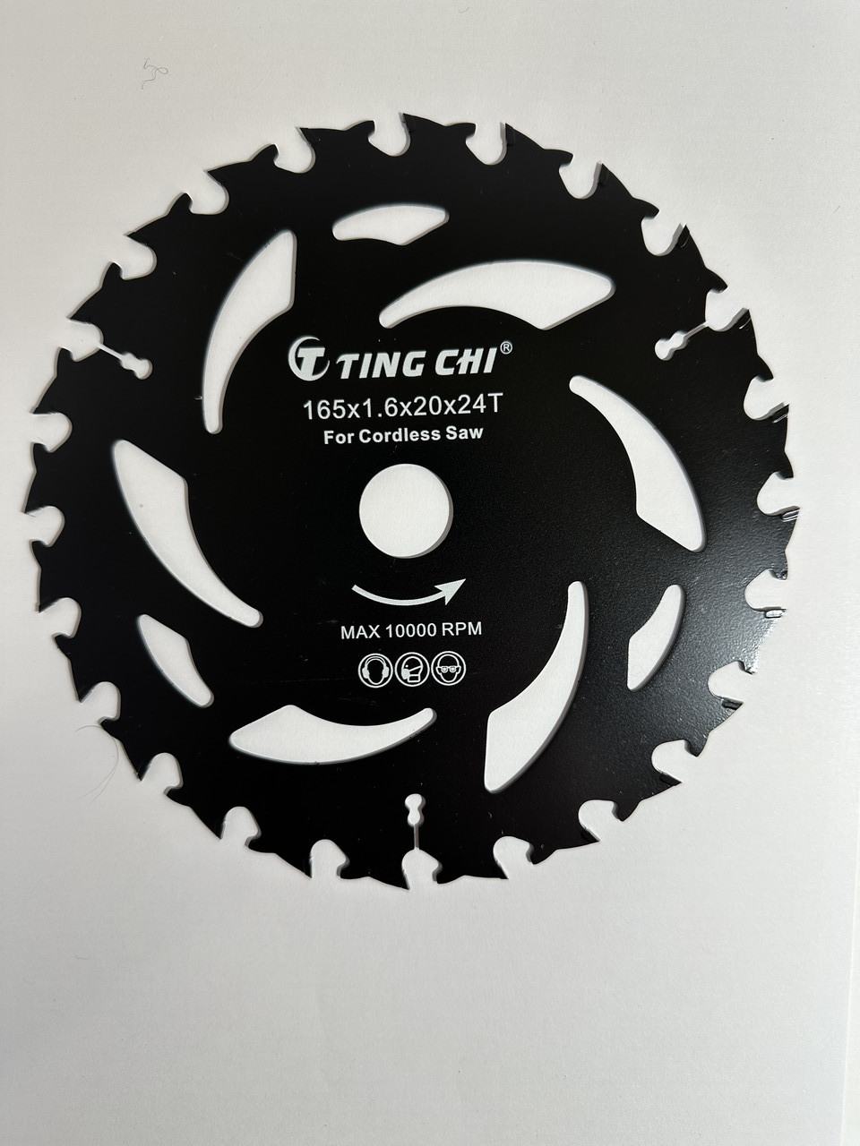 Пильний диск по дереву 165×20×24 зуба з твердосплавними (побідитовими) напайками