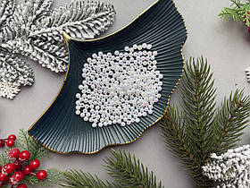 Намистини 0.6 см білого кольору з переливом 50 гр