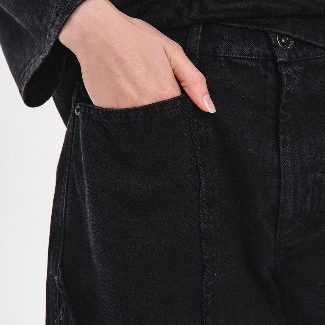 Жіночі джинси NCTRNL Спайт чорні широкі з принтом та необробленими краями, фото 1