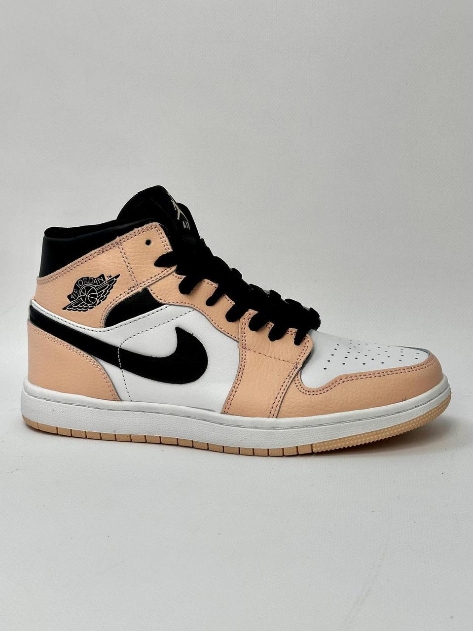 Жіночі кросівки Nike Air Jordan 1 Mid Peach біло-персикові шкіряні, фото 1