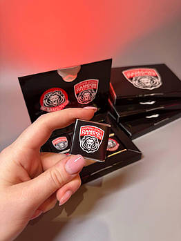 Набір з 4 шоколадок з вашим логотипом у подарунковій дизайнерській книзі оптом 50 шт.